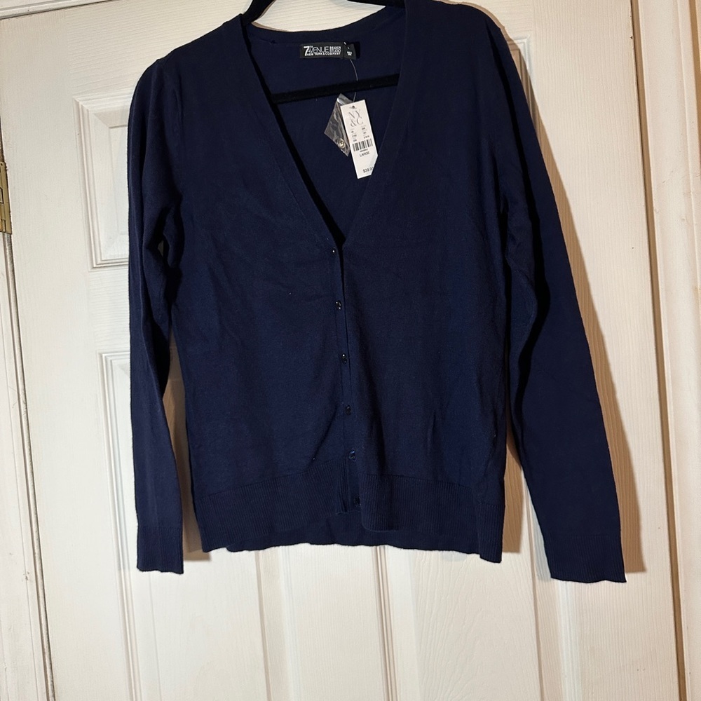 NWT 7th Avenue Navy Button Cardigan. Beautiful buttons on this sweater.